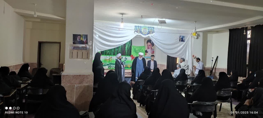 نشست معرفتی مداحان و هیأتهای مذهبی خواهر شهرستان میناب