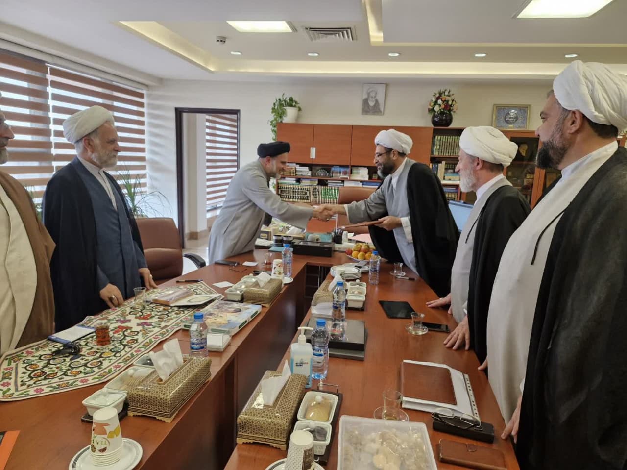 امضای تفاهمنامه همکاری بین سازمان اوقاف و حوزه های علمیه خواهران+ عکس