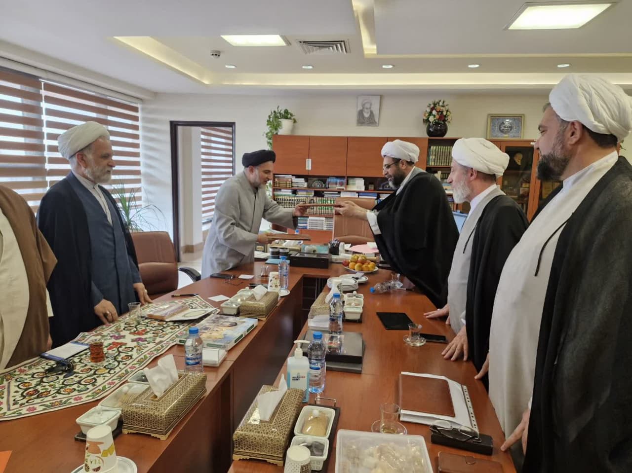 امضای تفاهمنامه همکاری بین سازمان اوقاف و حوزه های علمیه خواهران+ عکس