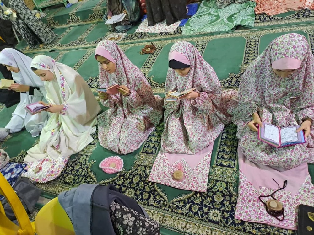 حوزههای علمیه همراه همیشگی با لحظههای ناب با خدا