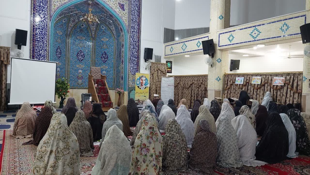 نقش محوری مبلغان حوزه علمیه خواهران در برگزاری اعتکاف دانش‌آموزی یزد