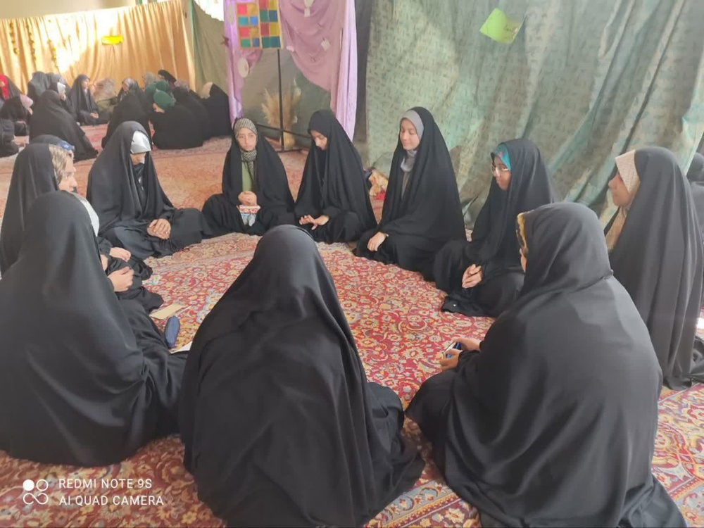 نقش محوری مبلغان حوزه علمیه خواهران در برگزاری اعتکاف دانشآموزی یزد