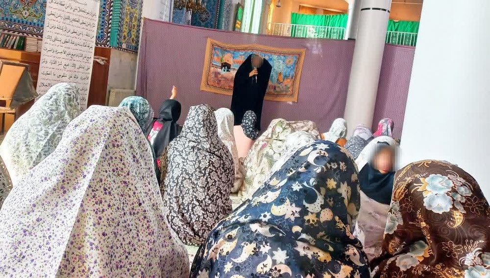 نقش محوری مبلغان حوزه علمیه خواهران در برگزاری اعتکاف دانشآموزی یزد