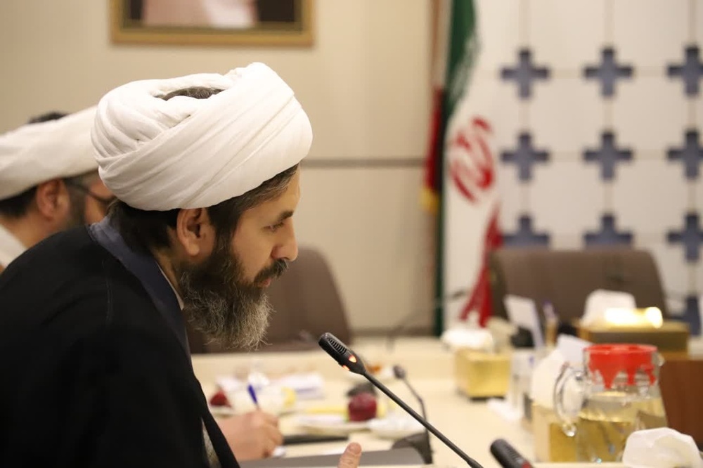 «استقلال مالی حوزههای علمیه» و «ایجاد منابع پایدار»، راه مقابله با چالشهای موجود است