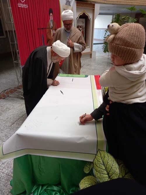 برگزاری اختتامیه و تقدیر از نویسندگان برتر در اختتامیه نخستین همایش ملی «زن، خانواده، امنیت»