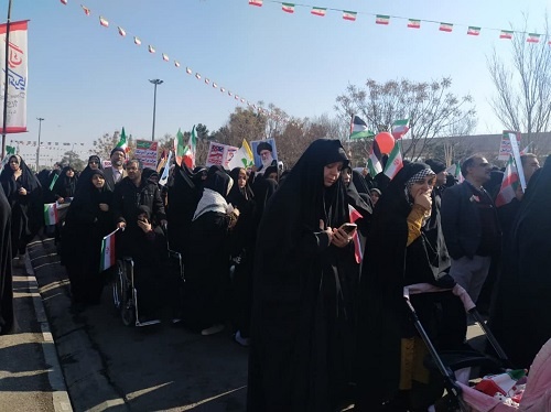 تصاویر/ حضور پرشور طلاب حوزههای علمیه خواهران تابعه مدیریت استان قم در جشن باشکوه سالروز پیروزی انقلاب