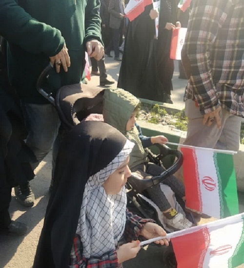 تصاویر/ حضور پرشور طلاب حوزههای علمیه خواهران تابعه مدیریت استان قم در جشن باشکوه سالروز پیروزی انقلاب