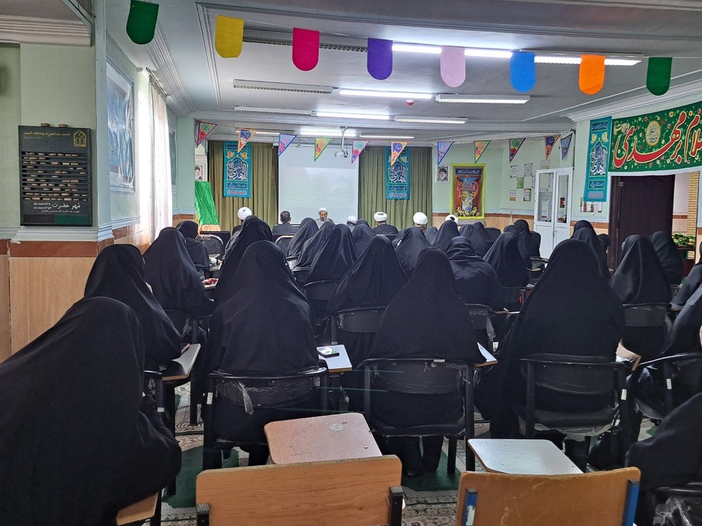 برگزاری آیین اختتامیه اولین جشنواره استانی بانوی کرامت در استان ایلام