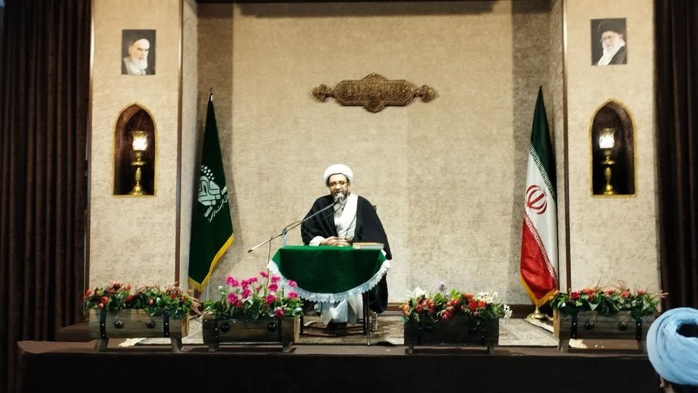 دیدار حجتالاسلام والمسلمین فاضل بامدیر حوزههای علمیه خواهران استان ایلام و جمعی از بانوان طلبه استان