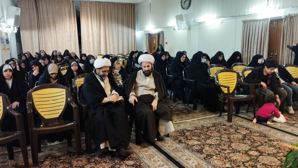 دیدار حجتالاسلام والمسلمین فاضل بامدیر حوزههای علمیه خواهران استان ایلام و جمعی از بانوان طلبه استان