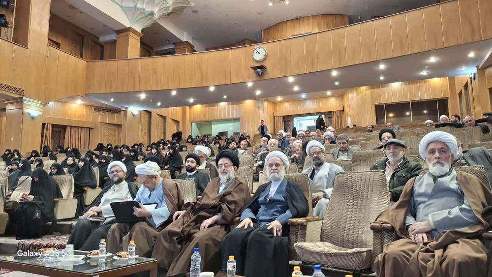 دومین اجلاسیه مؤسسین و اعضا هیأت امنا مدارس علمیه خواهران استان تهران برگزار شد