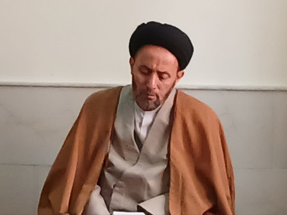 برگزاری سلسه جلسات اخلاق ویژه طلاب سطوح عالیه سمنان با محوریت تفسیرسوره حجرات مقام معظم رهبری(مدظه العالی)