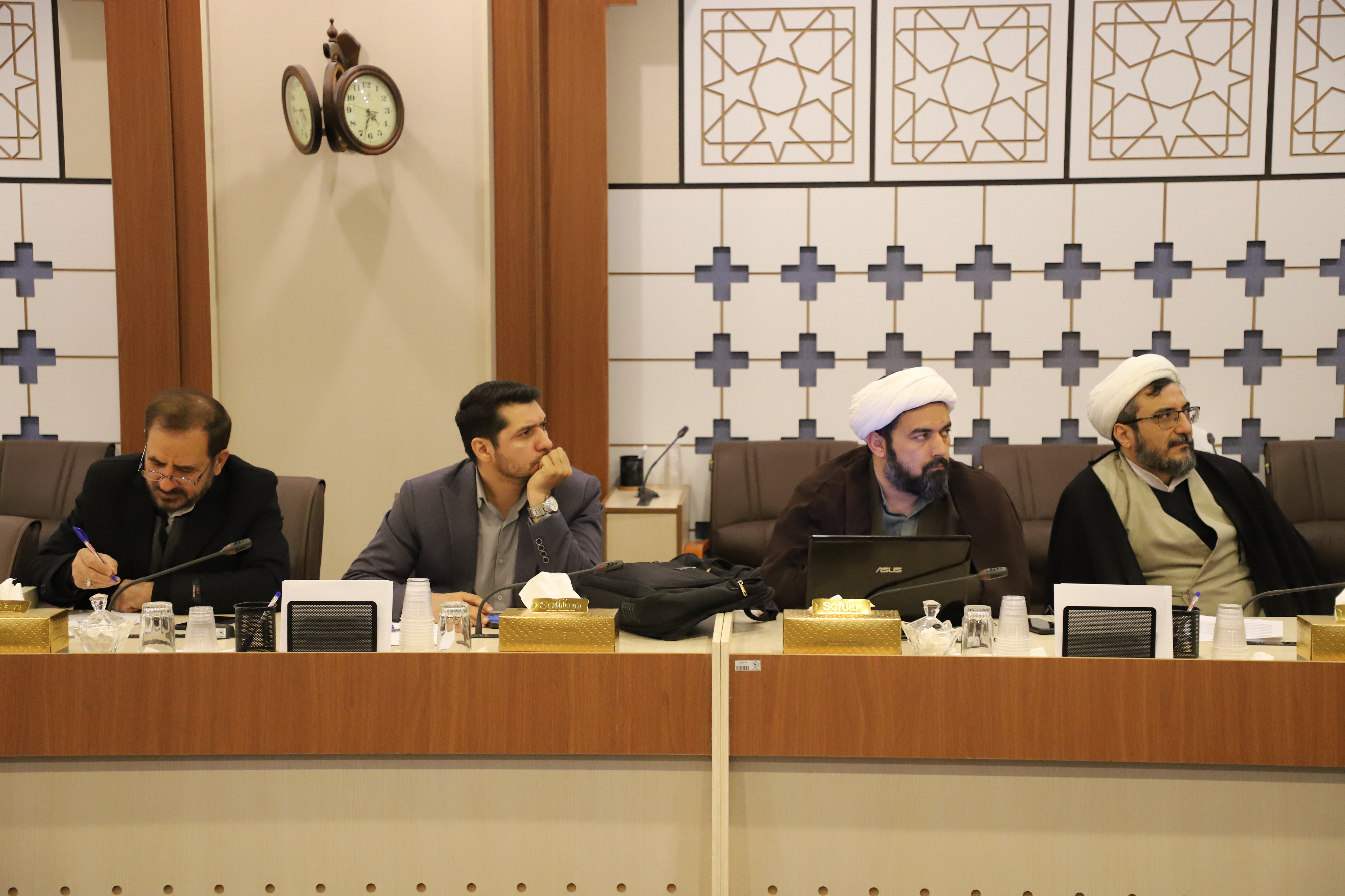 تحول در نظام آموزشی حوزههای علمیه خواهران با هدف تربیت طلاب مجتهده و رفع چالشهای پیشرو