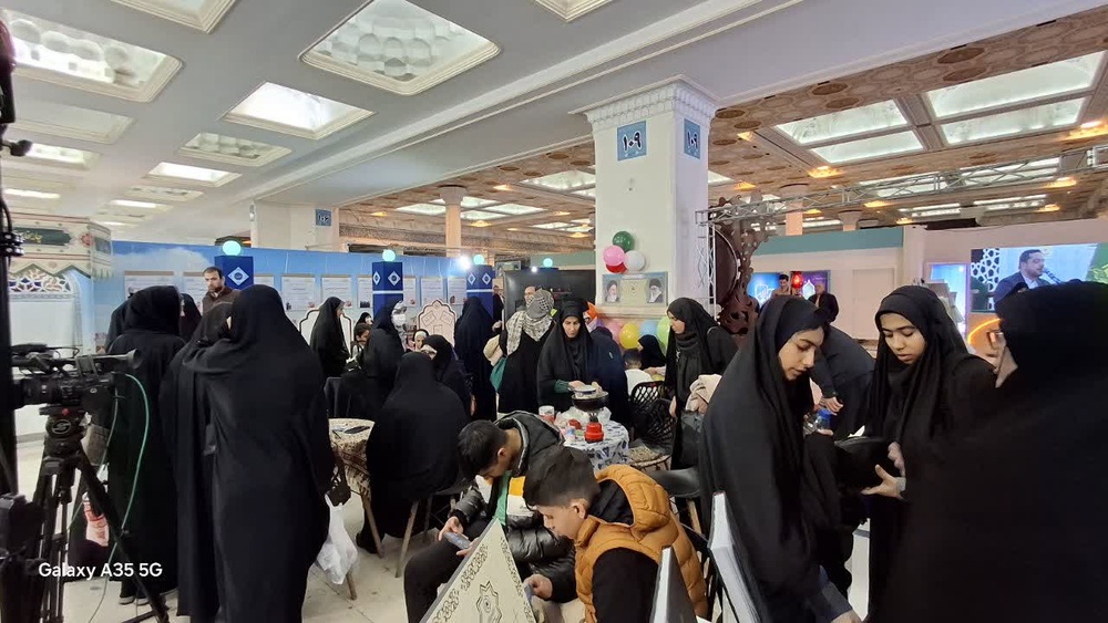 تصاویر/بازدید مدیر حوزه علمیه خواهران استان تهران از سی و دومین نمایشگاه بینالمللی قرآن کریم
