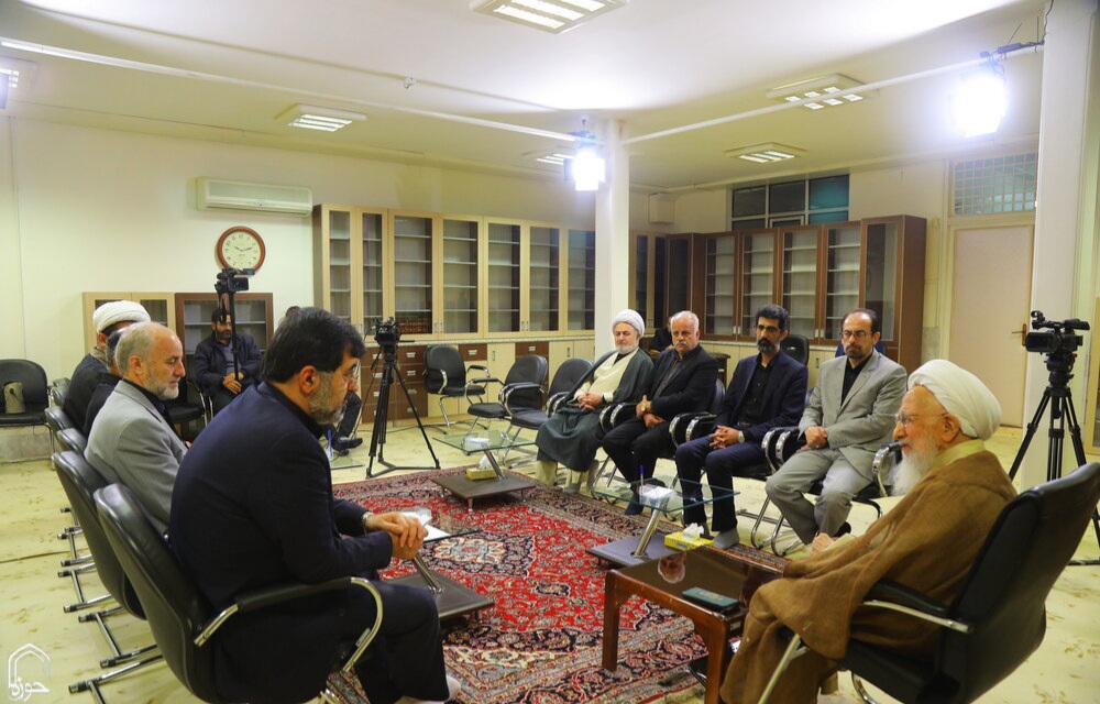 دلار فروشی کسب و کار کاذب است / تأکید بر حمایت از تولید