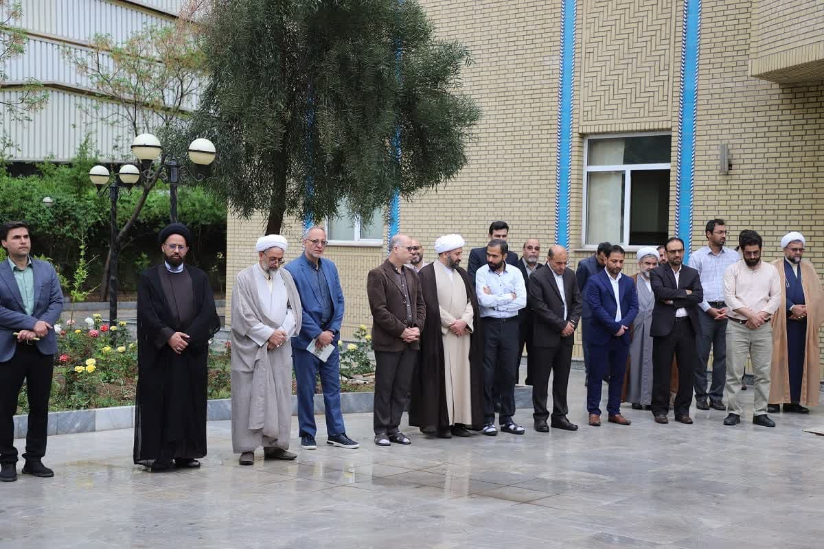 تمشیت حوزههای علمیه خواهران بر مبنای آموزههای دینی استوار است