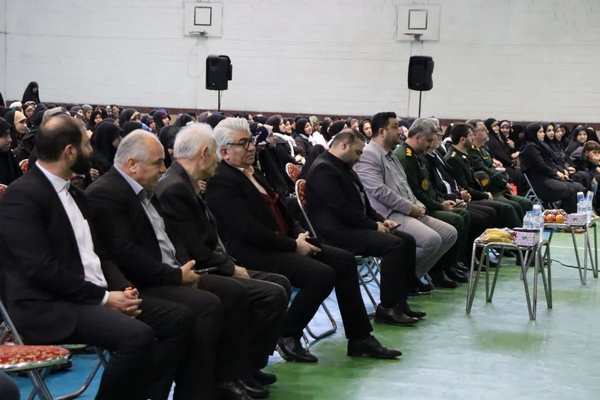 بدرقه باشکوه بانوان بسیجی رشت در جشنواره «ایران قوی»