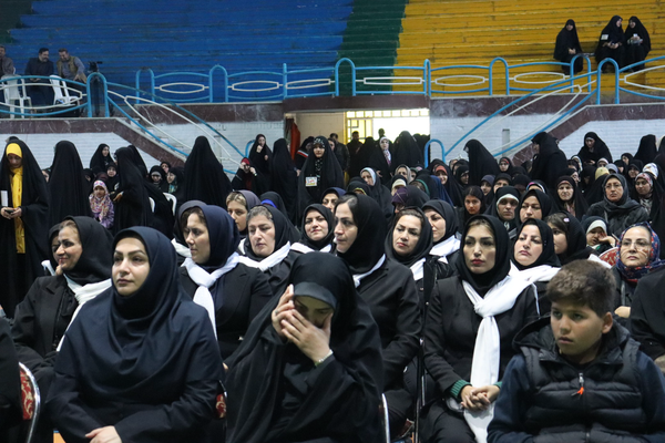 بدرقه باشکوه بانوان بسیجی رشت در جشنواره «ایران قوی»