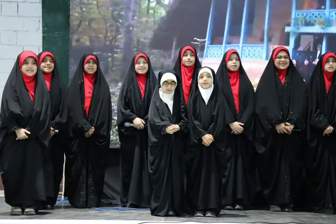 بدرقه باشکوه بانوان بسیجی رشت در جشنواره «ایران قوی»