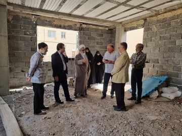 تصاویر/ بازدید امام جمعه، شهردار و خیرین از مدرسه‌ معصومیه تفرش