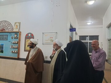 مدیر حوزه‌های علمیه خواهران کشور در میبد/ برنامه‌های ویژه و ادای احترام به شخصیت‌های علمی و شهدای گرانقدر