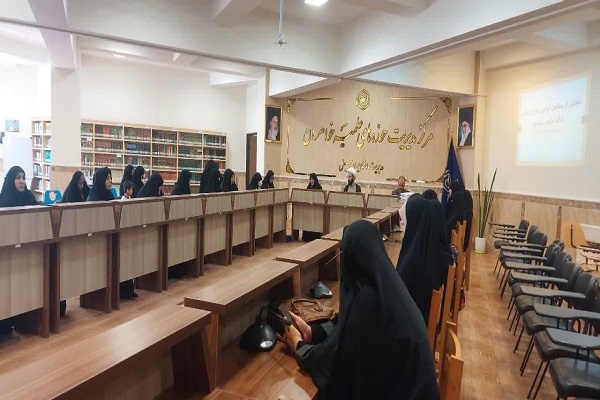 بانوان مبلّغ آموزههای قرآن را محور اصلی تبلیغ قرار دهند