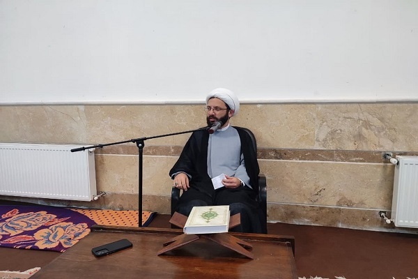 زوال فرهنگی جامعه از پیامدهای ارتکاب گناه است