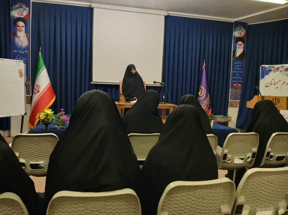 بازدید جامع مدیر حوزه‌های علمیه خواهران استان کردستان از مرکز تخصصی الزهرا (سلام‌الله‌علیها)