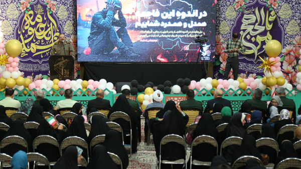 دختران ایران سنگر علم و مقاومت را مستحکم میکنند