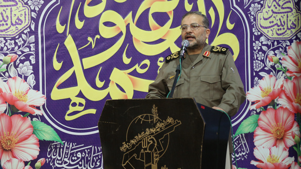 دختران ایران سنگر علم و مقاومت را مستحکم می‌کنند