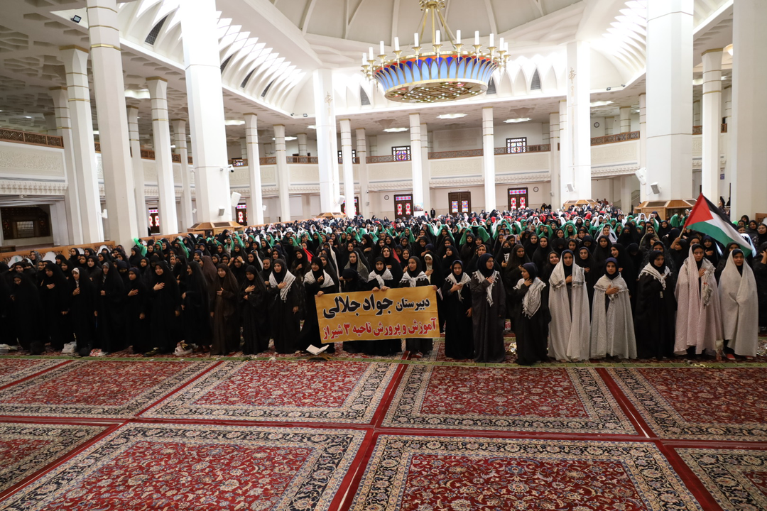 دختران شیرازی شاهچراغ (ع) را قُرق کردند