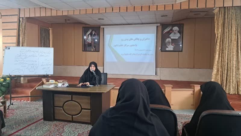 خودشناسی و ارتباط با خدا؛ راهکار عبور از چالش‌های دخترانه