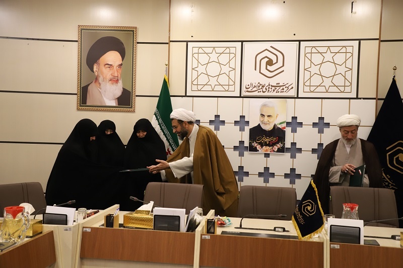 تعلیم و تربیت، پایه و اساس هویت طلبگی را تشکیل می‌دهد