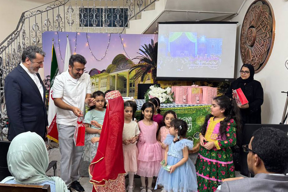 زنان ایرانی در انتقال فرهنگ به نسل آینده نقش مهمی ایفا میکنند