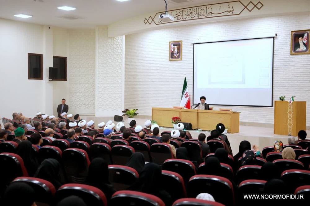 شهید مطهری مصداق یک معلم واقعی است