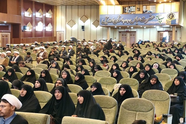 پایه‌گذاری نسل سالم از برکت حوزه‌های علمیه است