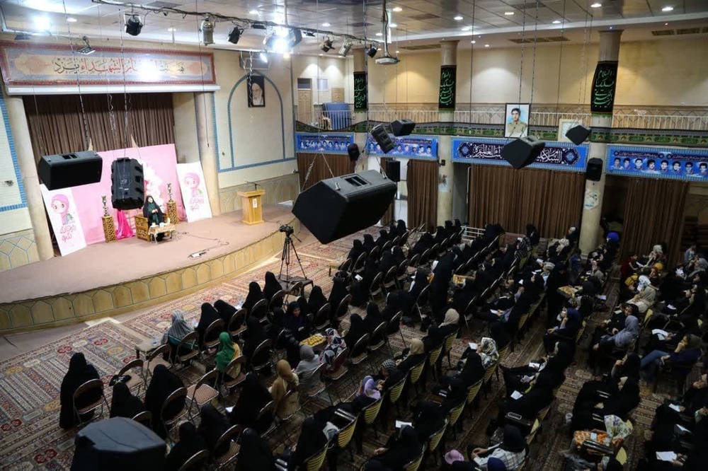 برگزاری پنجمین رویداد «ریحانهشو» با حضور ۶۰۰ مادر و دختر یزدی