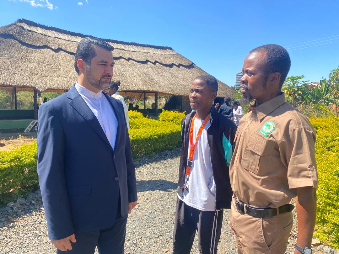 اولین کتاب تاریخ ایران در زیمبابوه منتشر شد