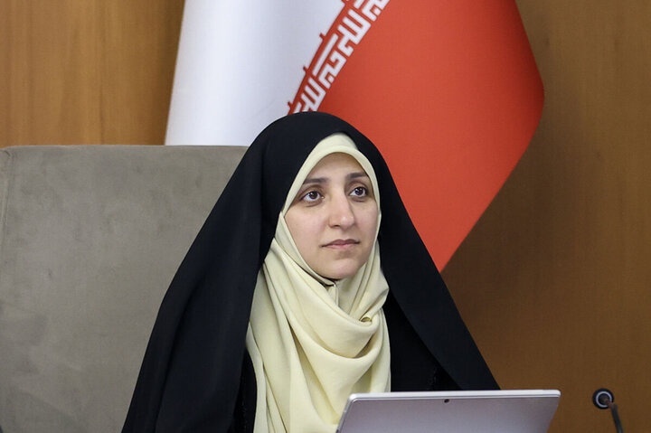 زنان در بطن حیات اجتماعی فرهنگی نقش‌آفرین هستند