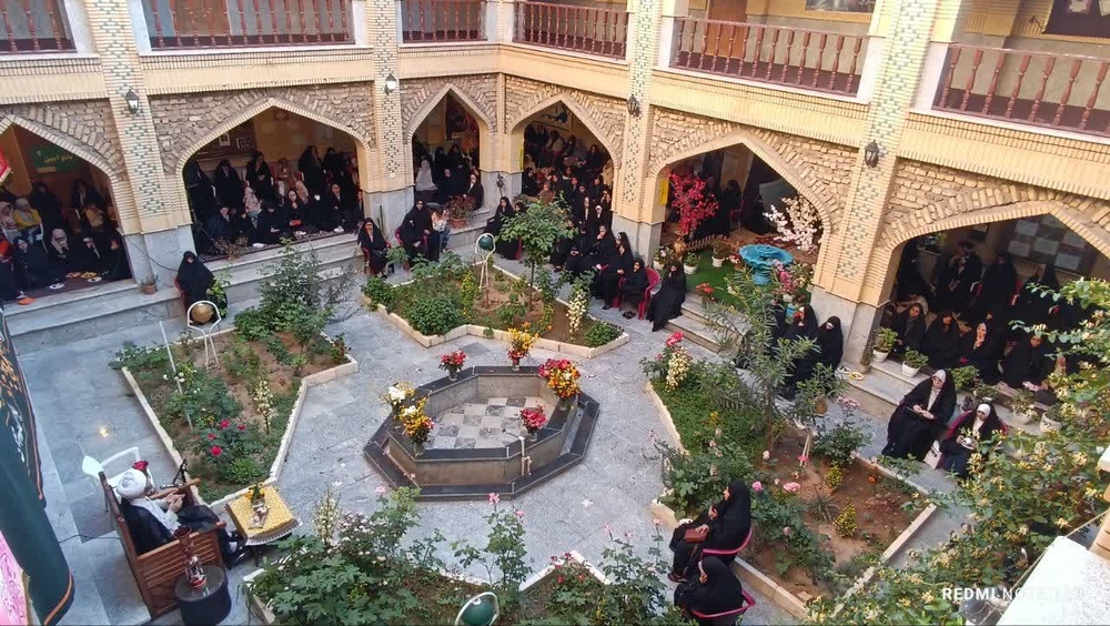 برگزاری همایش «ایوان طلا» در بسطام