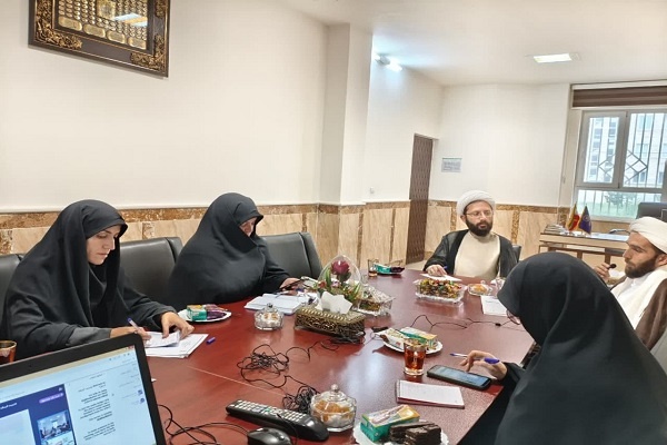 برگزاری هم‌اندیشی «انتشار نشریه» در مدرسه علمیه الزهرا(س) اردبیل