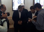 بازدید مشاور رهبر معظم انقلاب از غرفه مرکز نشر هاجر
