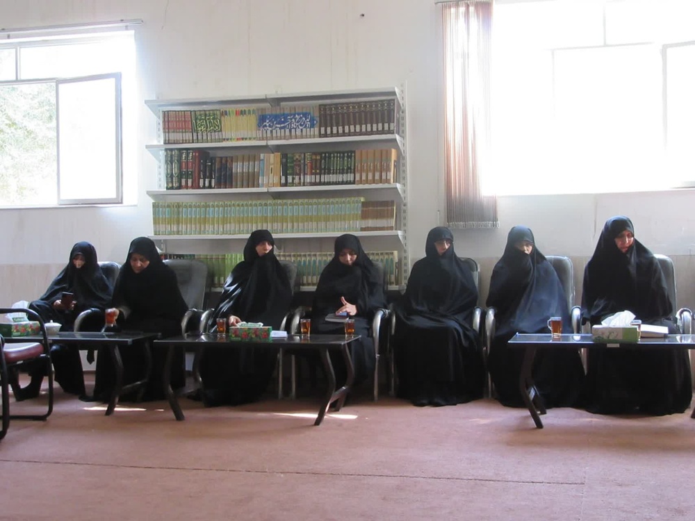 مسیر بهشت با سختی و مسیر جهنم با شهوات احاطه شده است