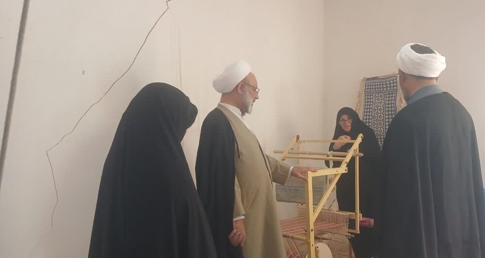 افتتاح کارگاه صنایع تولیدی وابسته به مدرسه علمیه حضرت زهرا (س) میبد