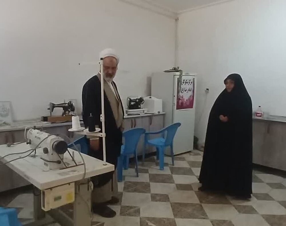 افتتاح کارگاه صنایع تولیدی وابسته به مدرسه علمیه حضرت زهرا (س) میبد