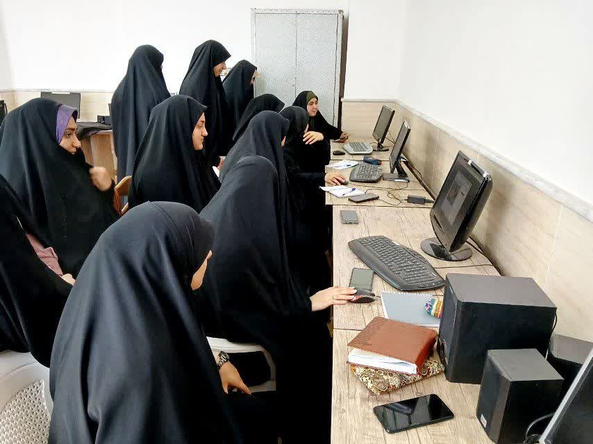 برگزاری دوره آموزشی کاربرد نرم‌افزارهای حدیثی و دینی 