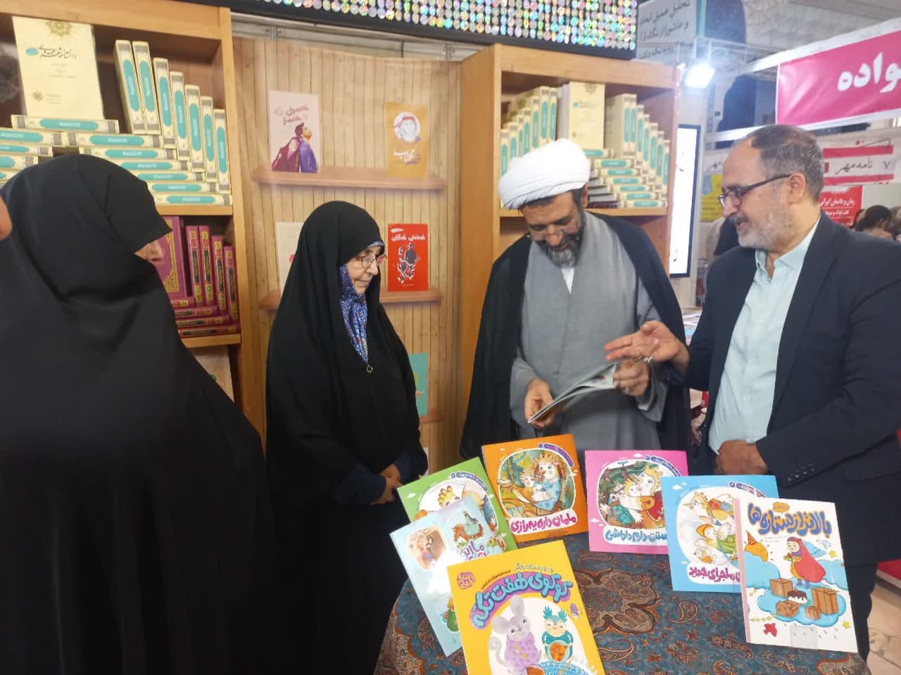 رونمایی از آثار کودک و نوجوان در غرفه نشر هاجر سی و ششمین نمایشگاه بین‌المللی کتاب تهران   