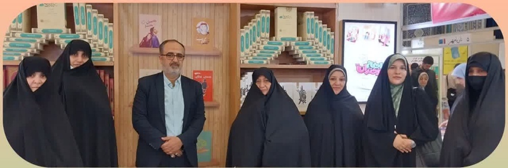 بازدید طلاب مدارس علمیه خواهران استان تهران از نمایشگاه کتاب 1404