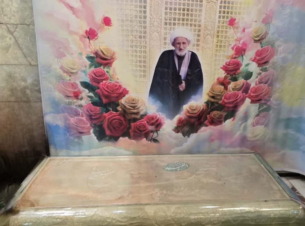 آیتالله بهجت(رحمت الله علیه) فقیه عارفی که عشق به اهل بیت(علیهم السلام) را در عمل معنا کرد