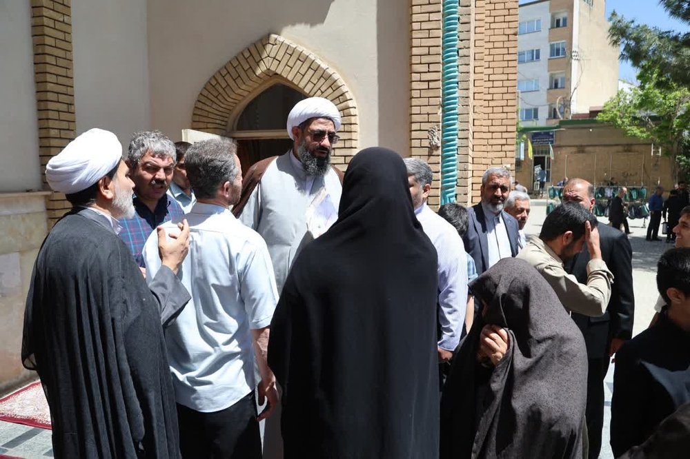 سرعت عمل در رفع مشکلات مردم ضروری است